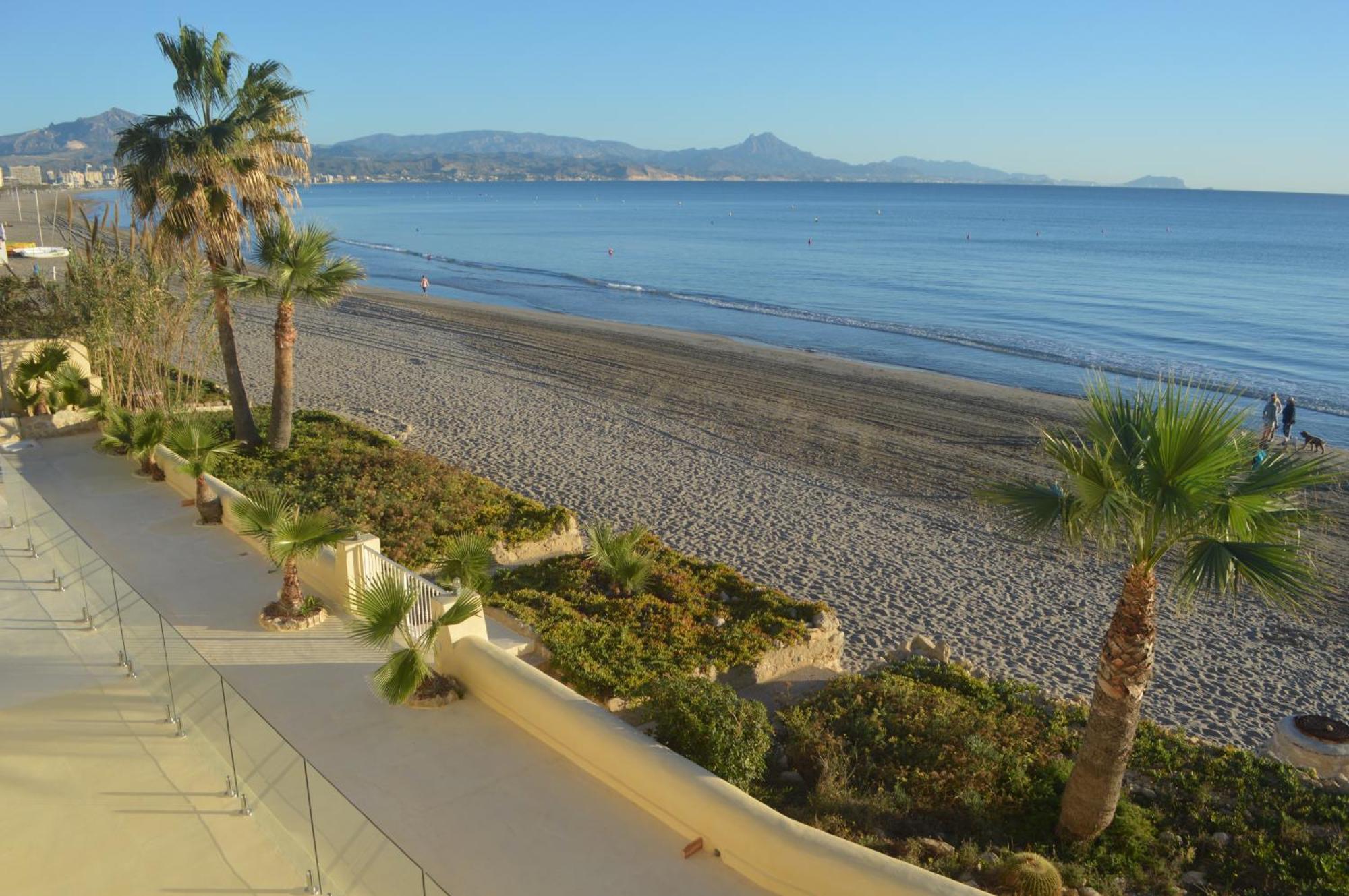 Excepcional Apartamento Amanecer Al Borde De Playa Y Mar, En Chalet Roquetes Alicante Exterior photo